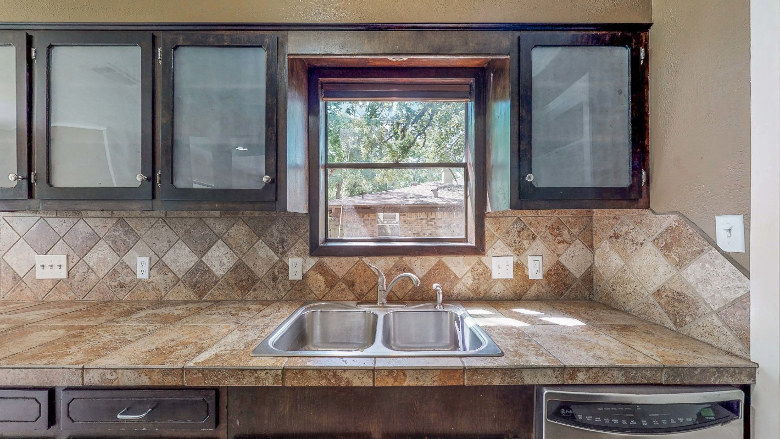 1418 Magnolia property image