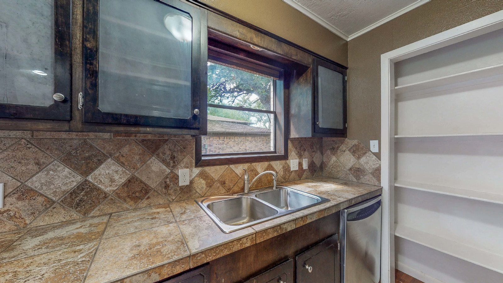 1418 Magnolia property image