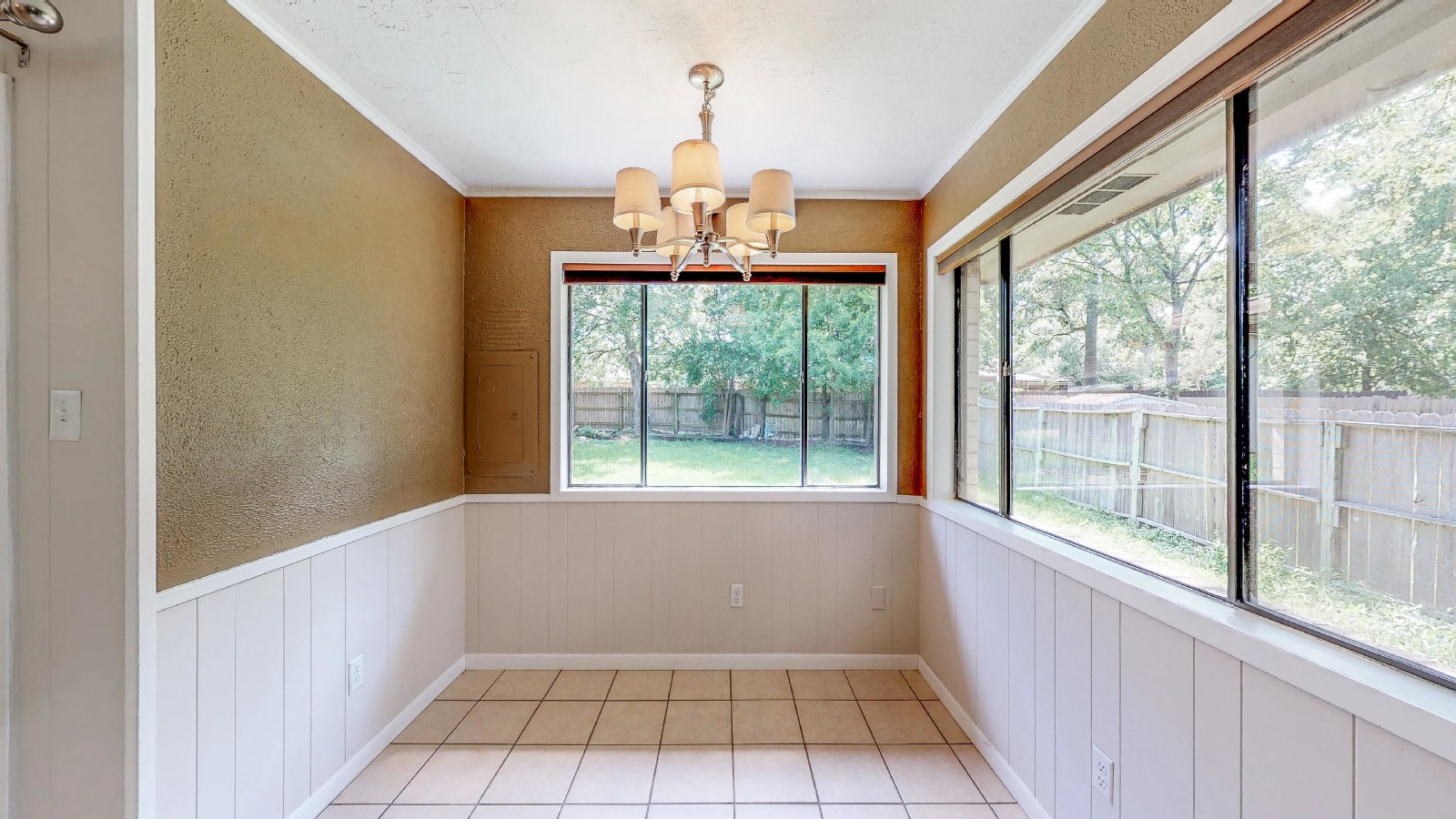 1418 Magnolia property image