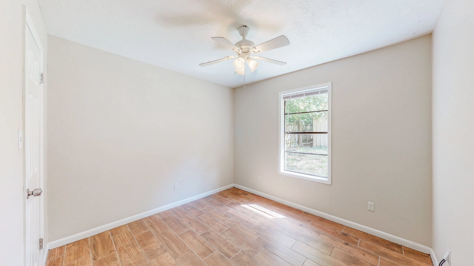 1418 Magnolia property image