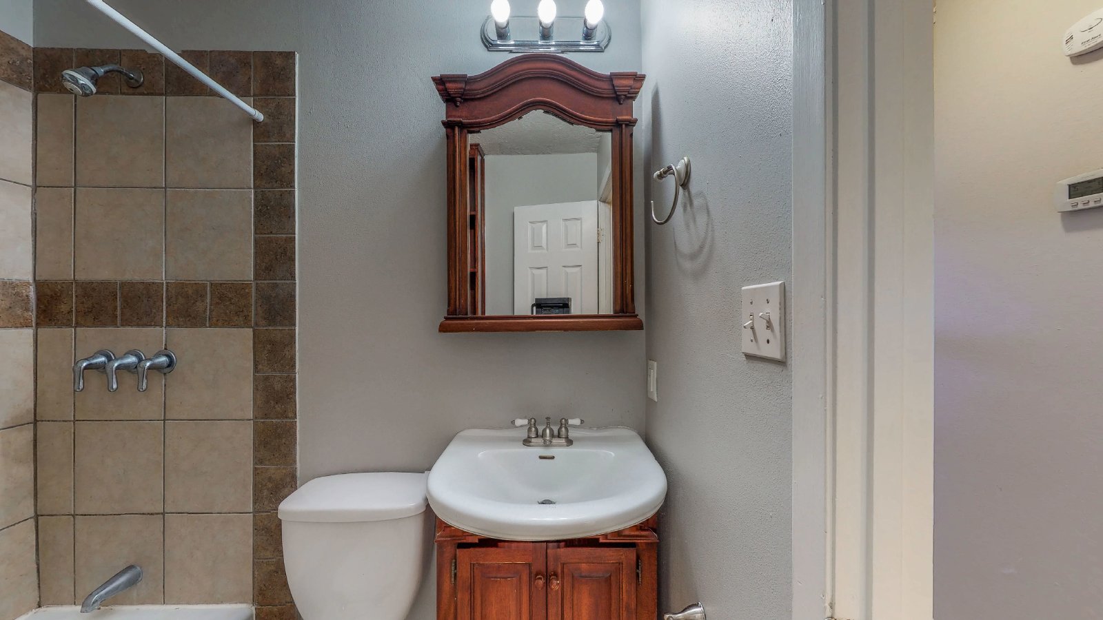 1418 Magnolia property image