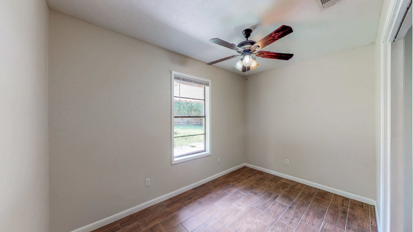 1418 Magnolia property image