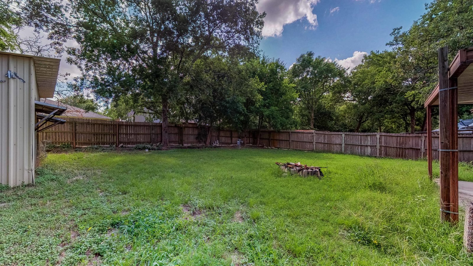 1418 Magnolia property image