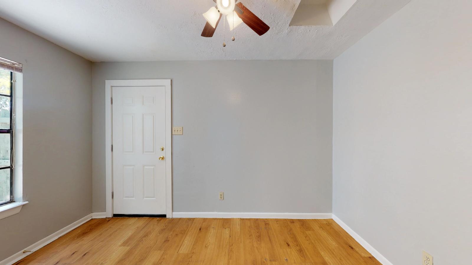 725 Peppertree Dr Apt 1 property image