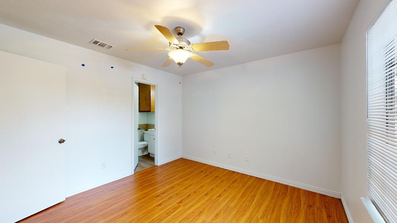 Unit D property image