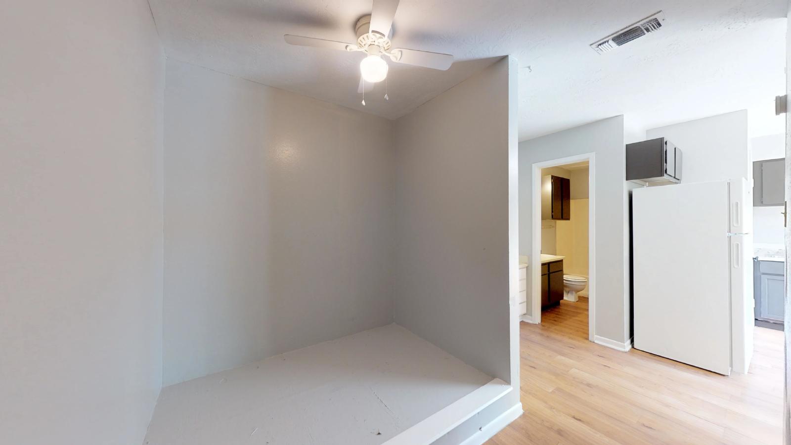 725 Peppertree Dr Apt 1 property image