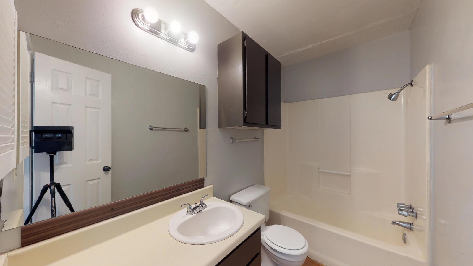 725 Peppertree Dr Apt 1 property image