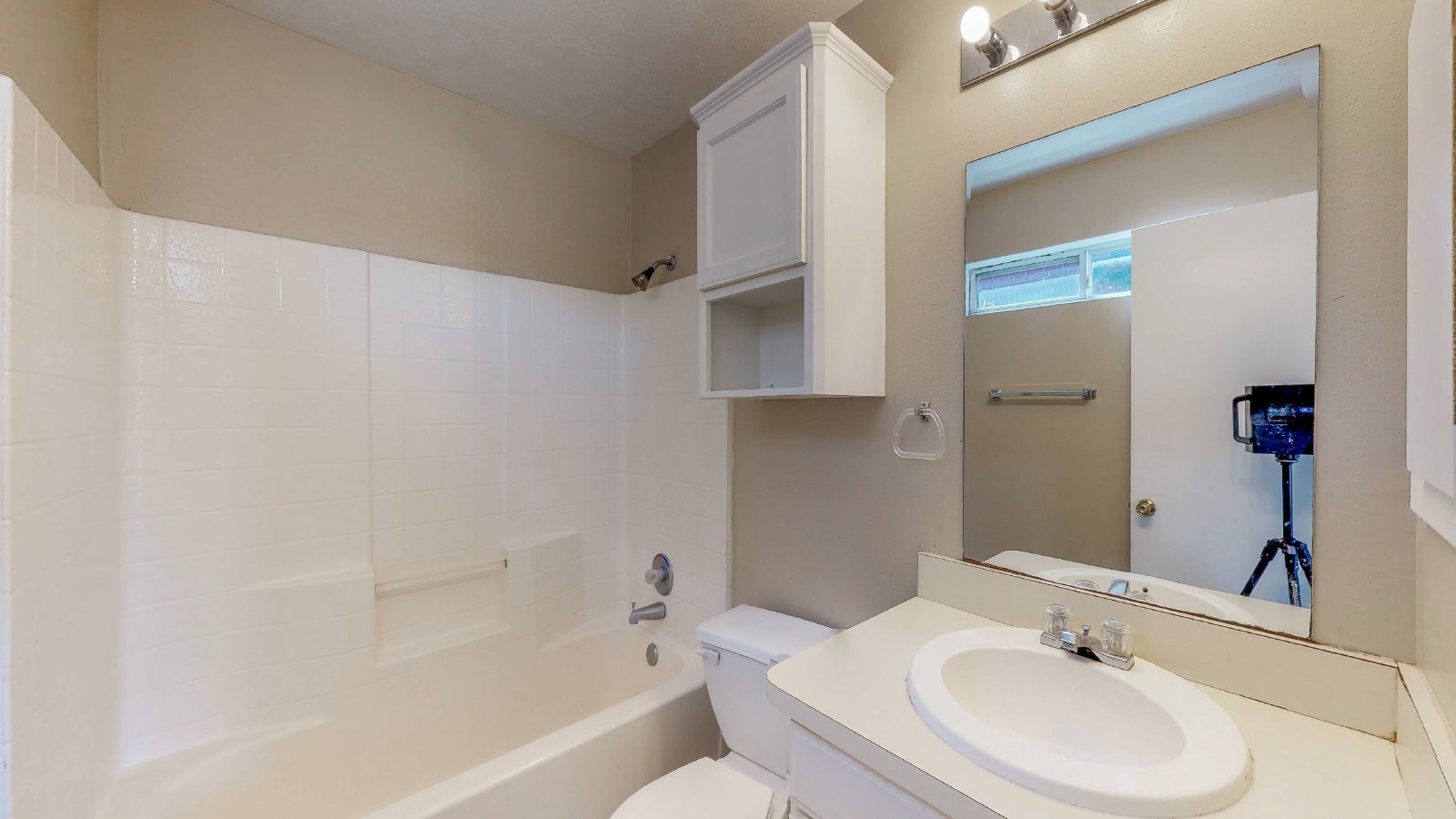 1507 Hollowhill Drive B property image