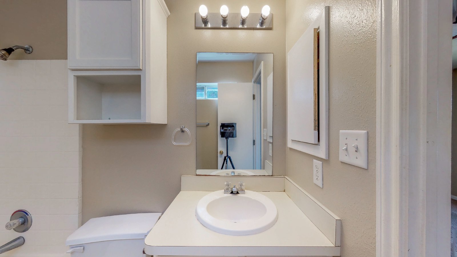 1507 Hollowhill Drive B property image