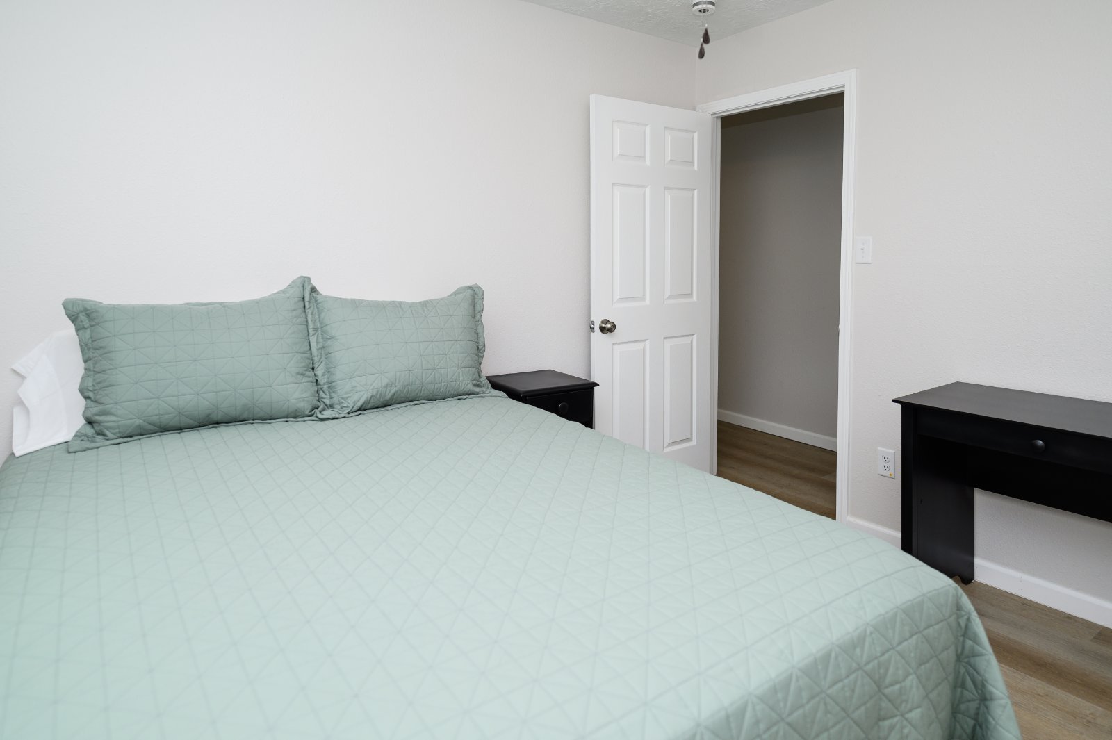 Suite C property image