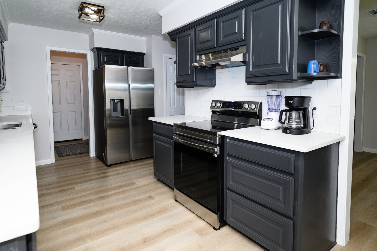 Suite C property image