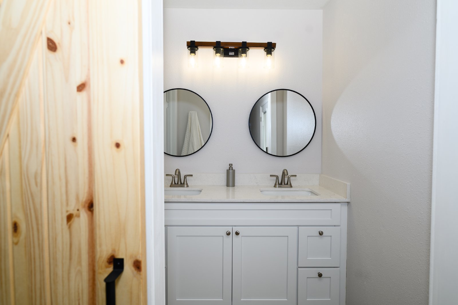 Suite C property image
