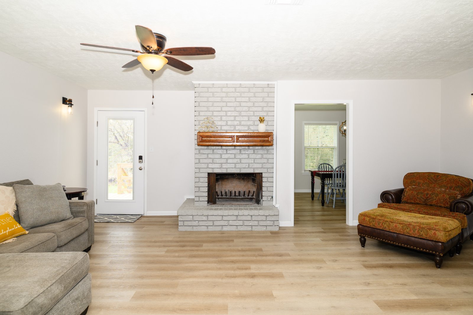 Suite C property image