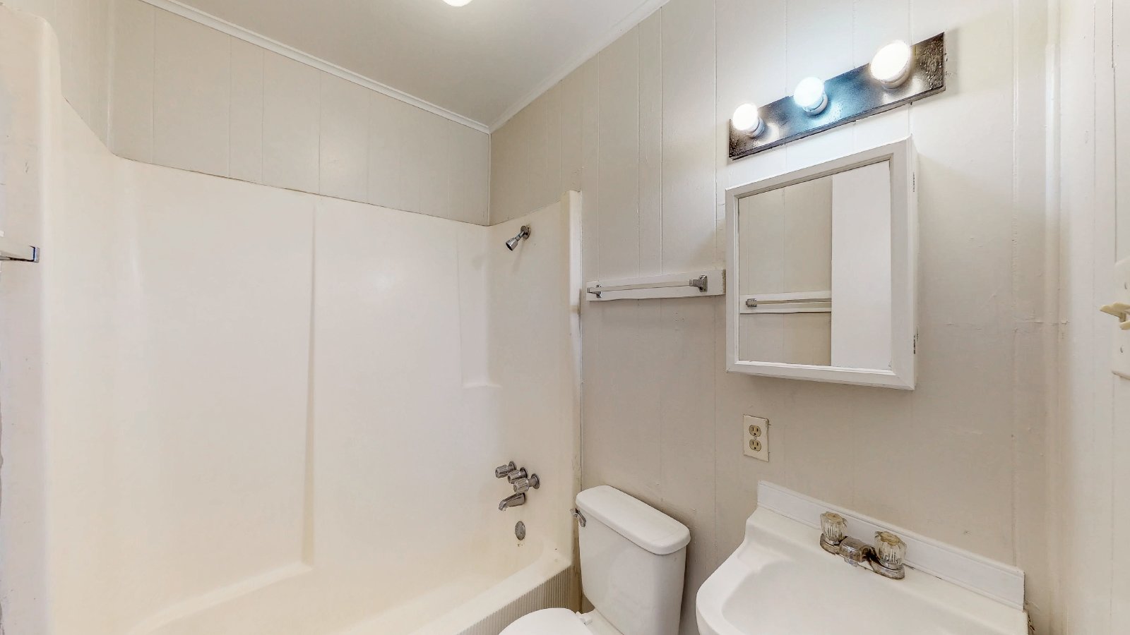 213 Ehlinger B property image