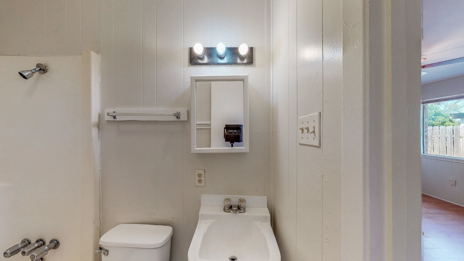 213 Ehlinger B property image