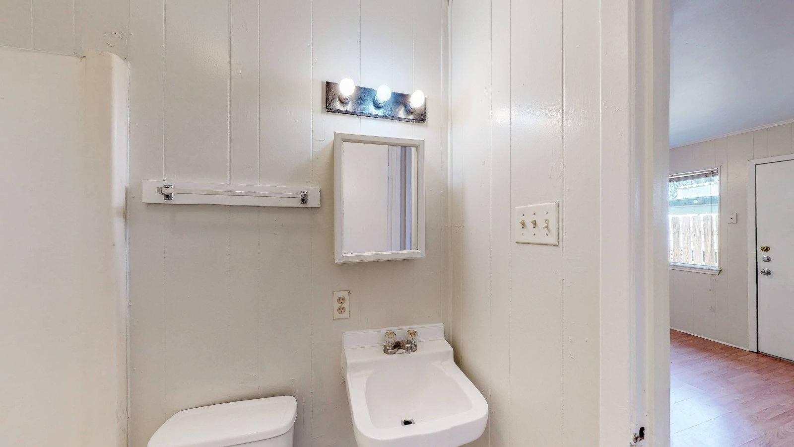 213 Ehlinger B property image
