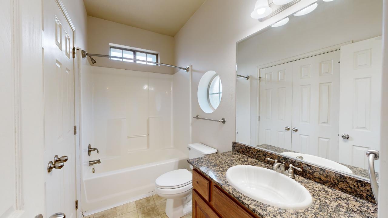 211 Forest Room B property image