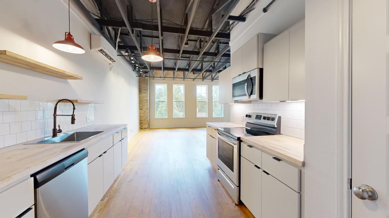 305 W 27th Street, Suite 337 property image