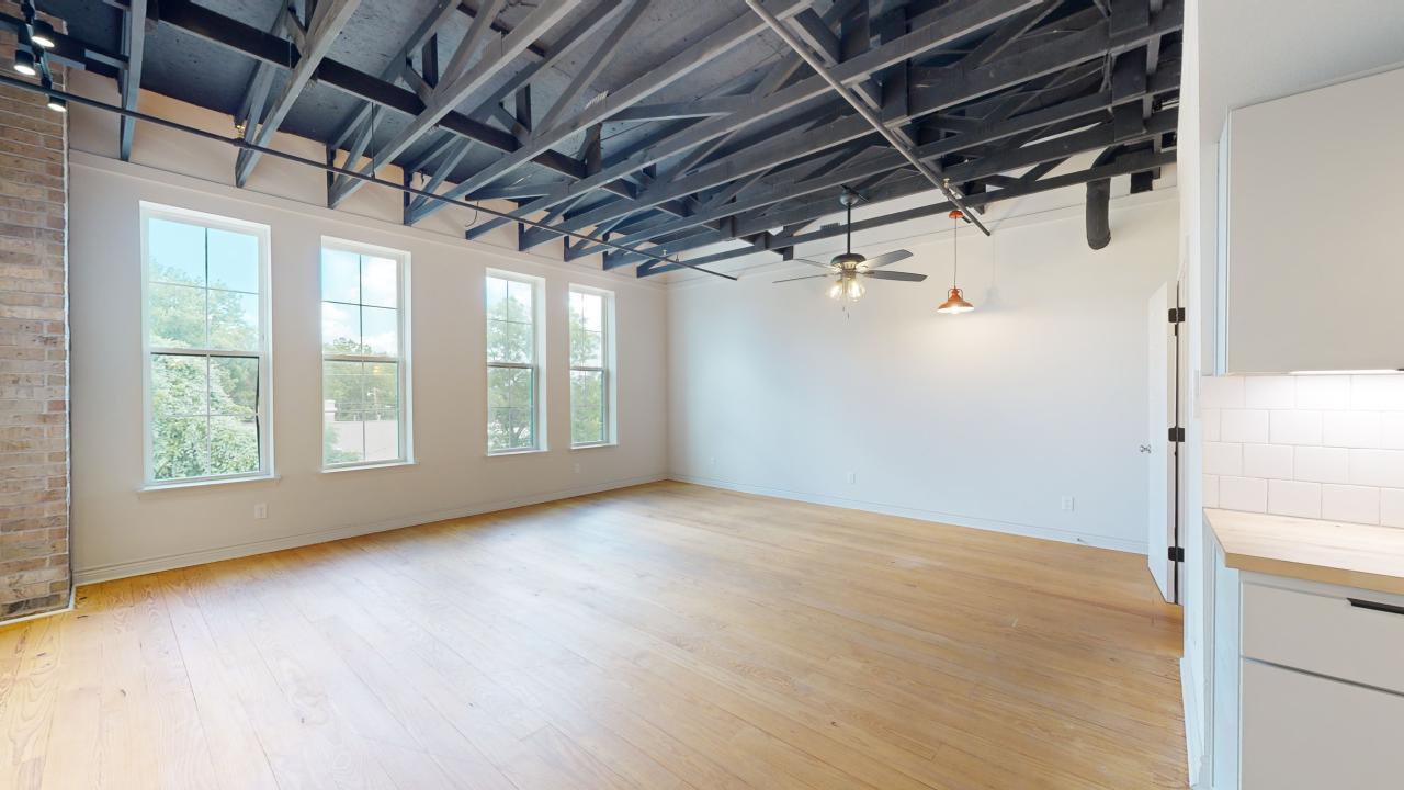 305 W 27th Street, Suite 337 property image