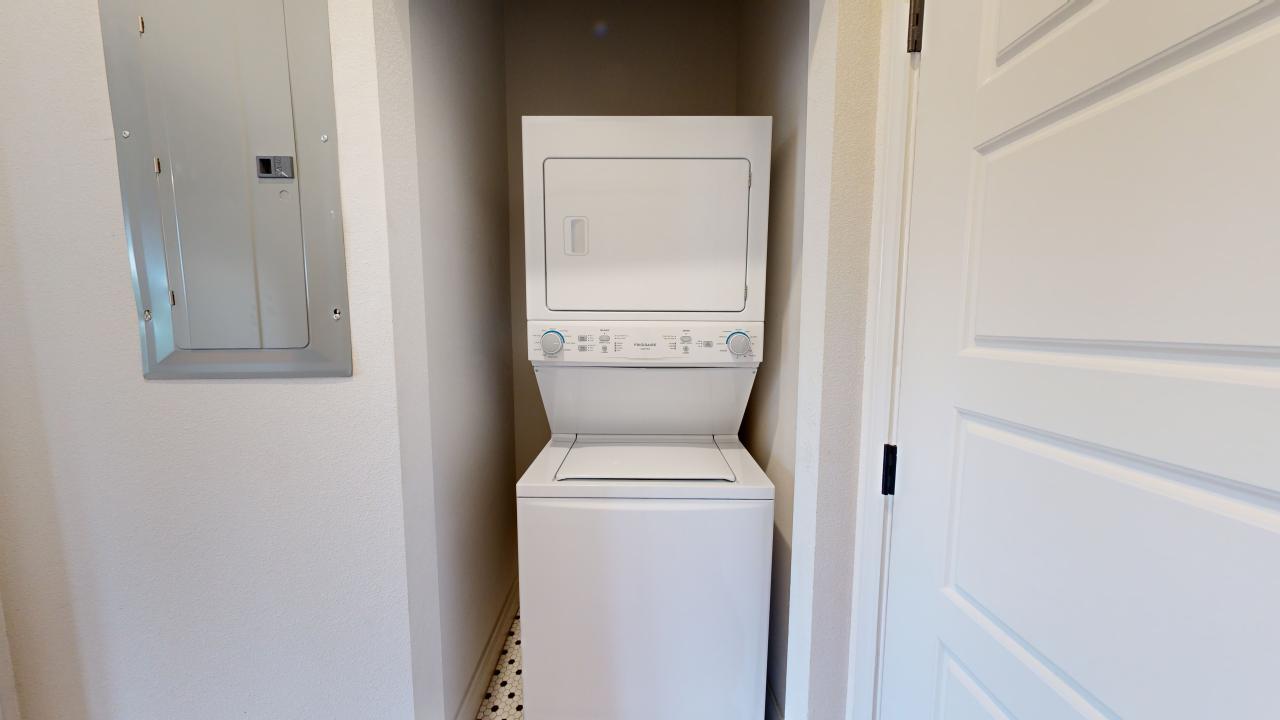 305 W 27th Street, Suite 337 property image