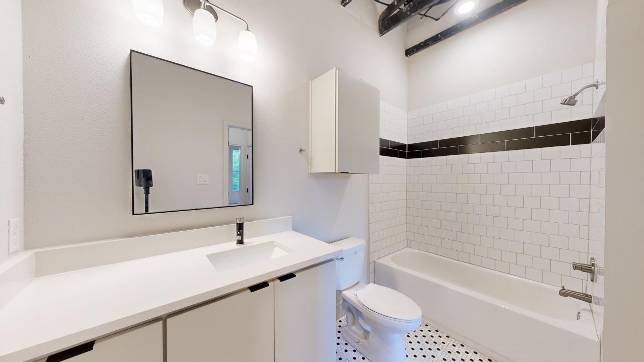 305 W 27th Street, Suite 337 property image