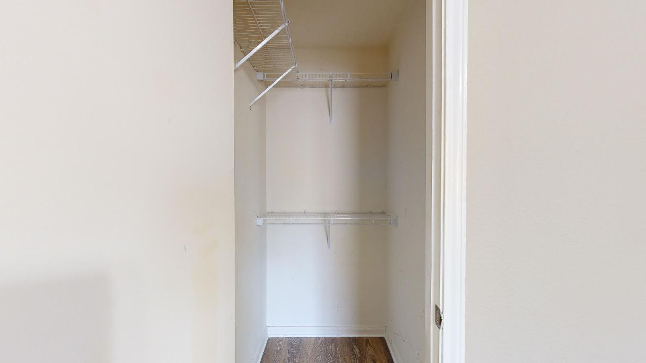 523 Southwest Pkwy room C property image