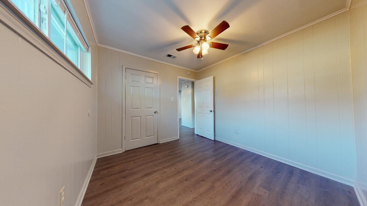 206 Lynn-B property image