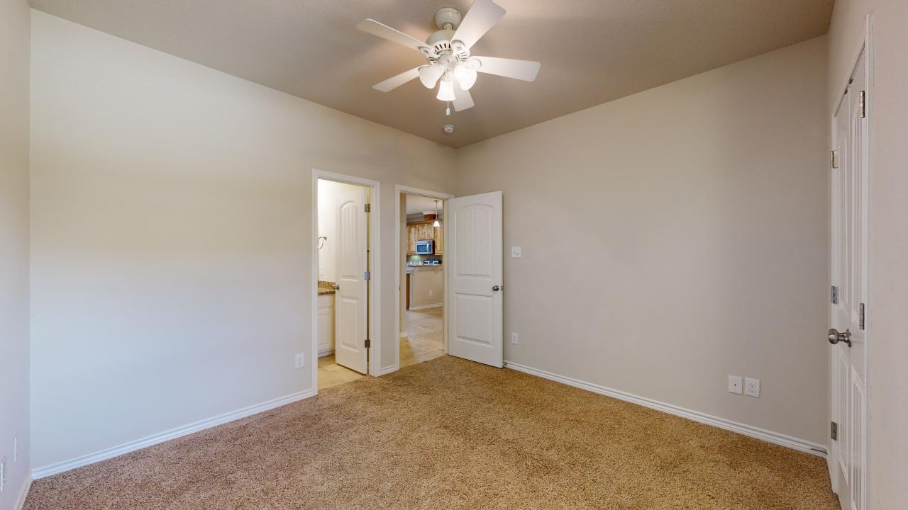 Unit B property image