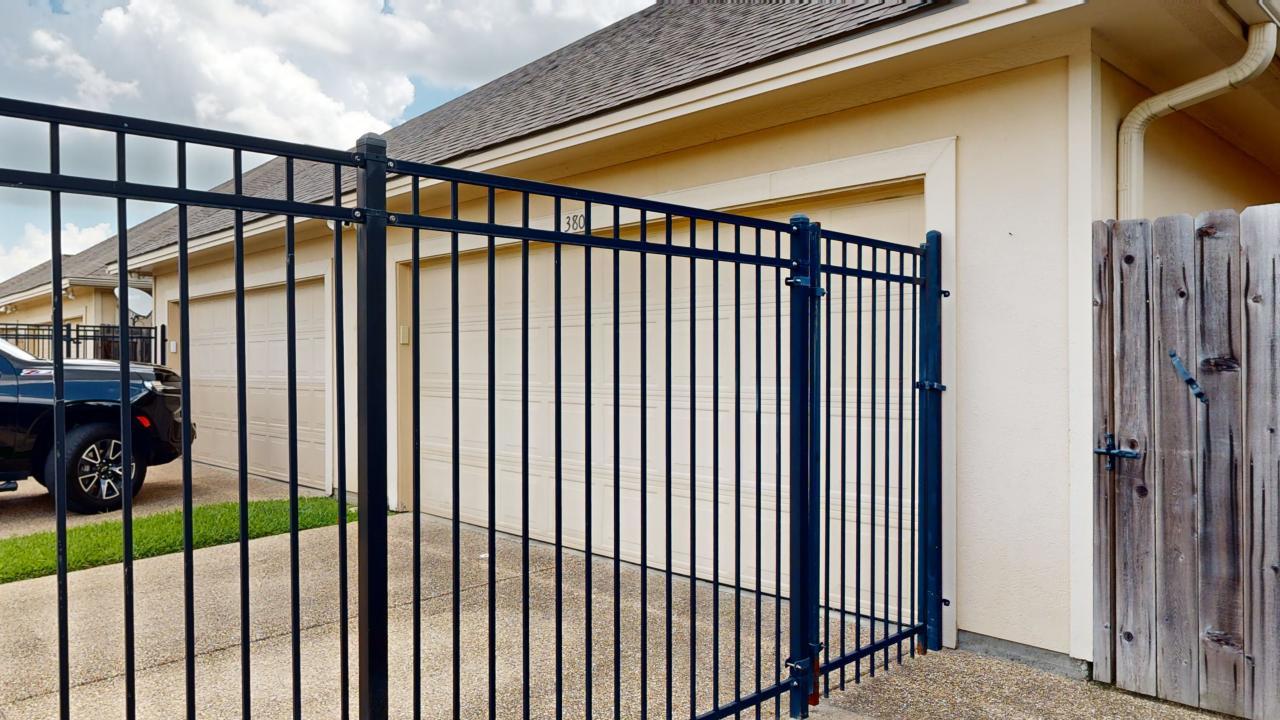 Unit B property image