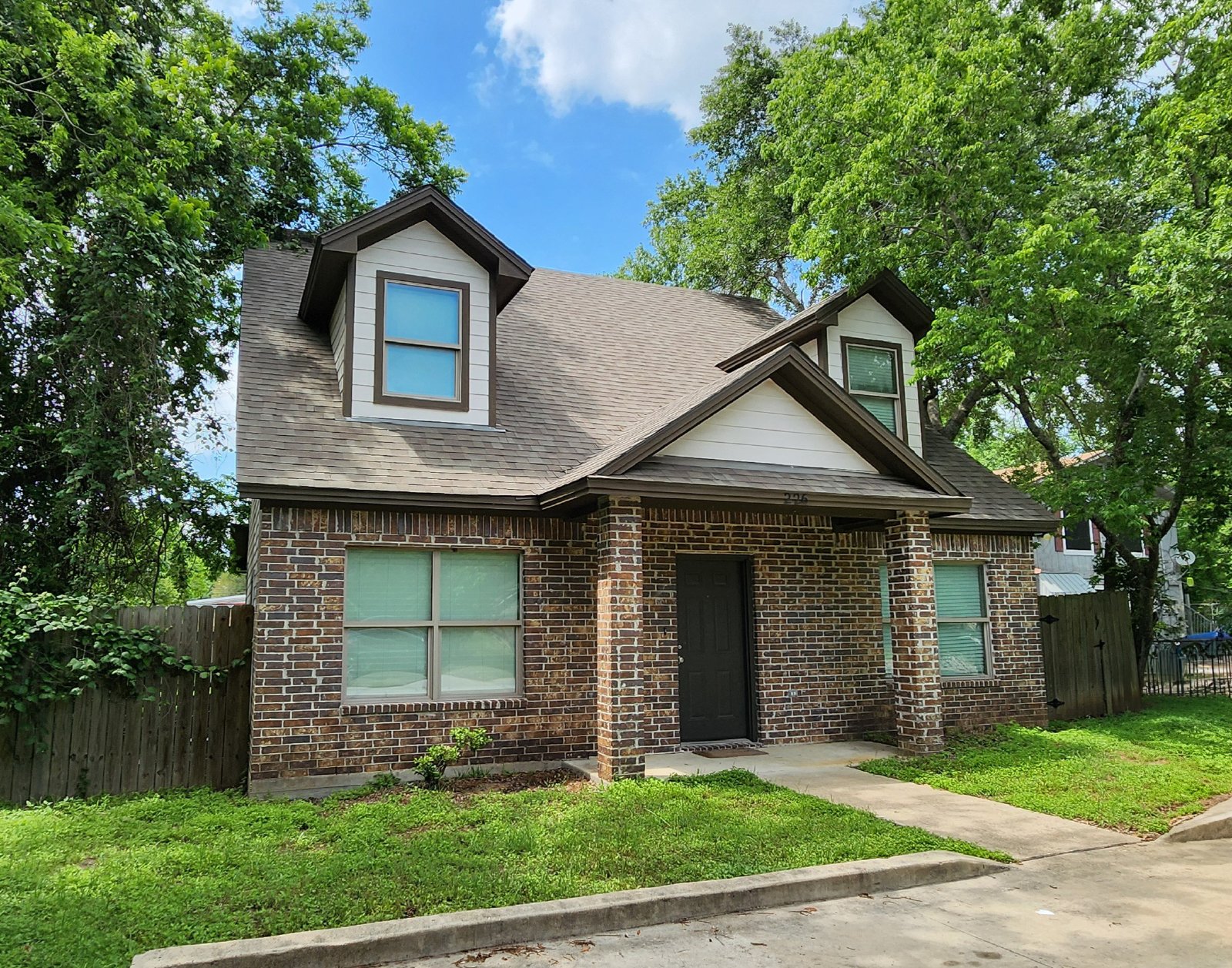 226 Lynn Drive property image