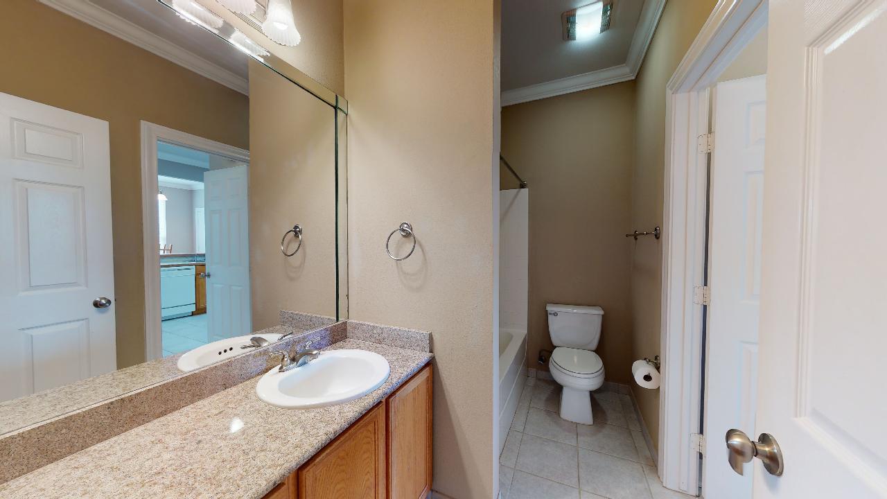 801 Luther Full property image