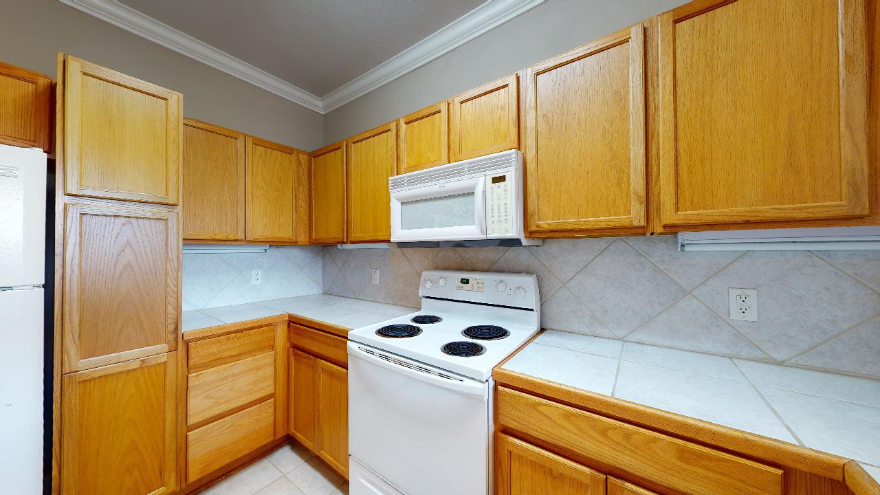 801 Luther Full property image