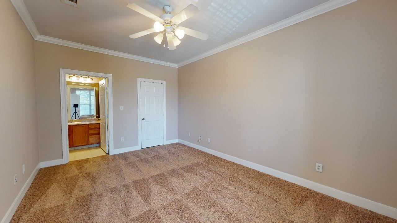 801 Luther Full property image