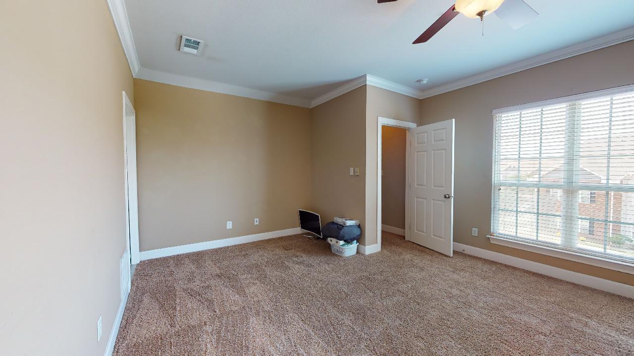 801 Luther Full property image