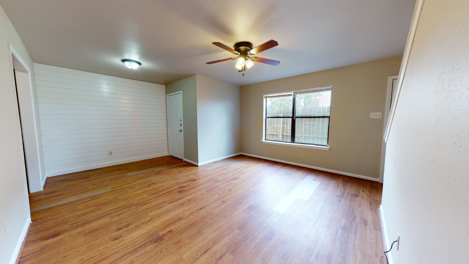 2807 Longmire Unit A property image