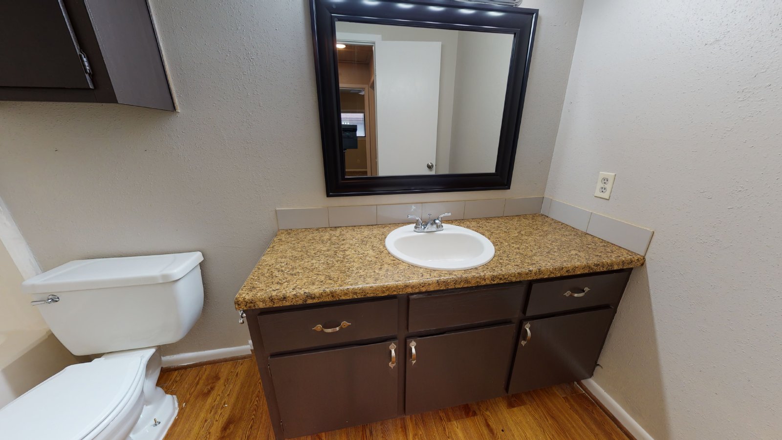 2807 Longmire Unit A property image