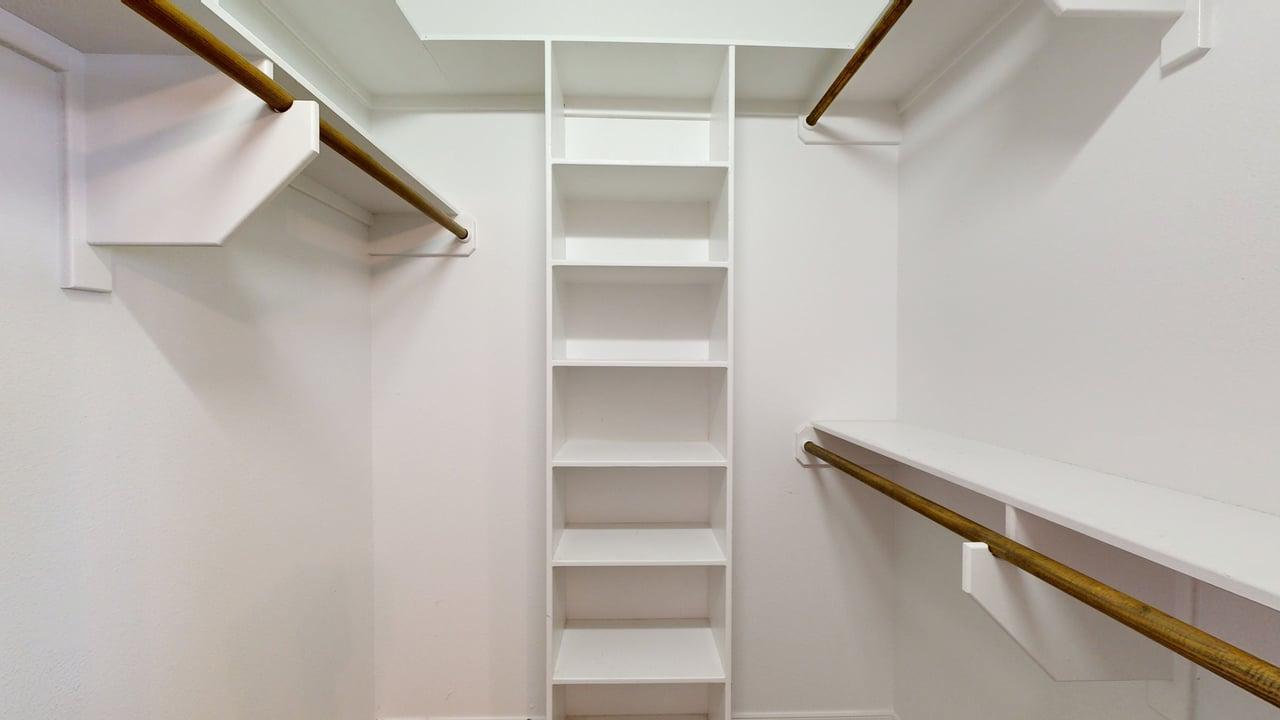 1198JB2811 property image