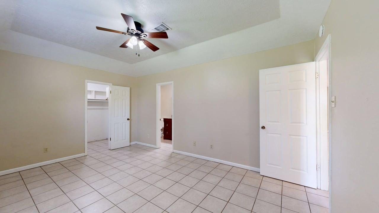 1002 Hardwood Lane property image