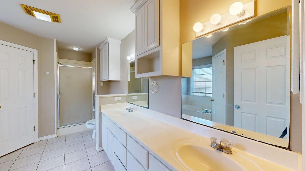 235 Stuttgart property image