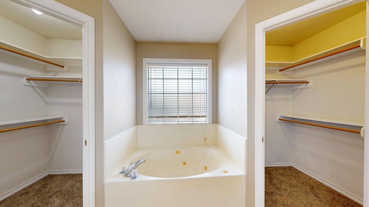 235 Stuttgart property image