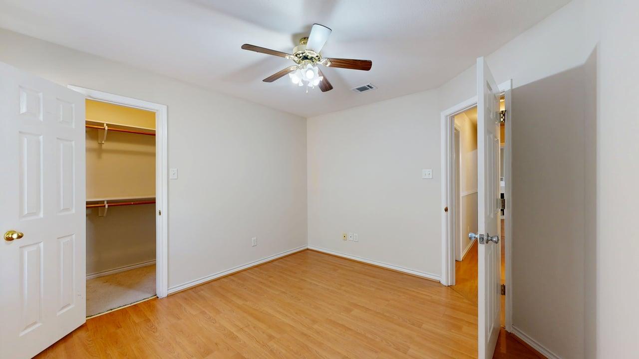 235 Stuttgart property image