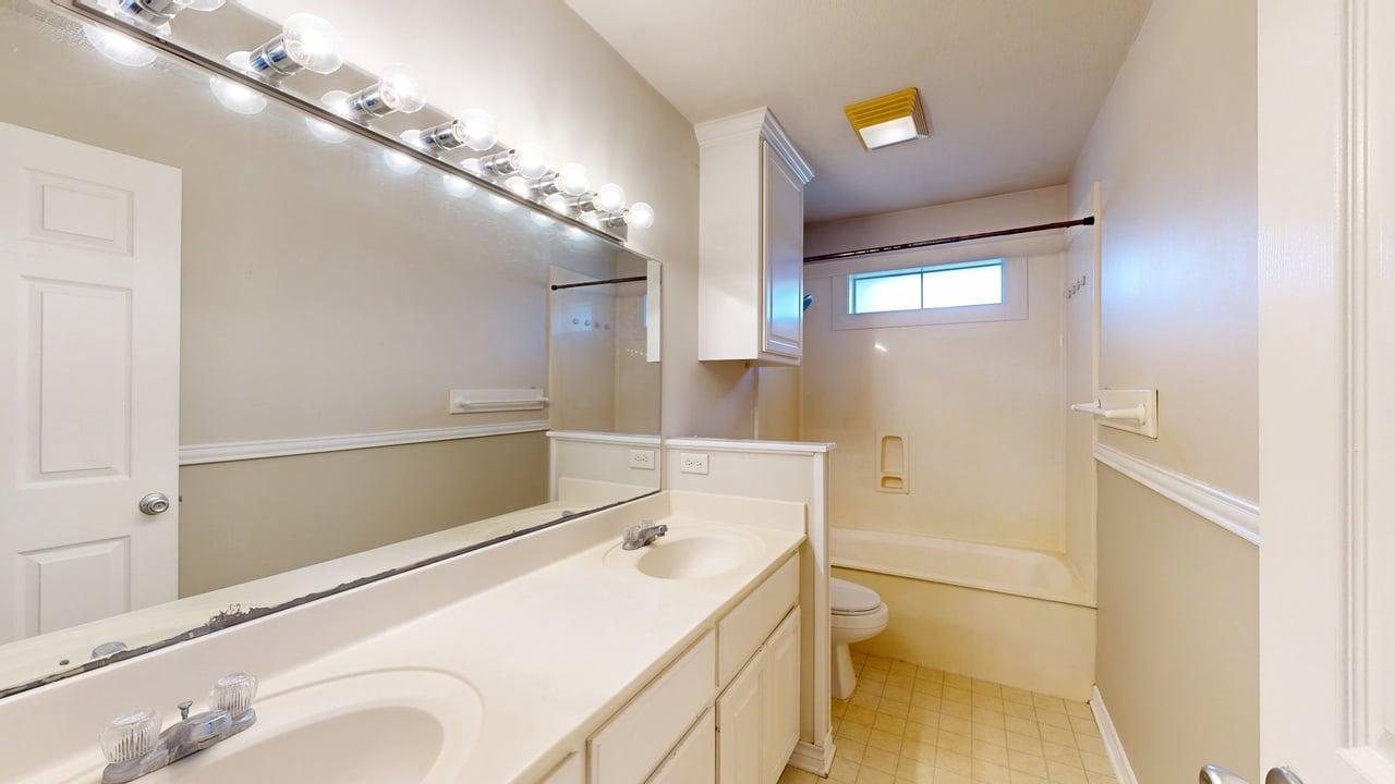 235 Stuttgart property image