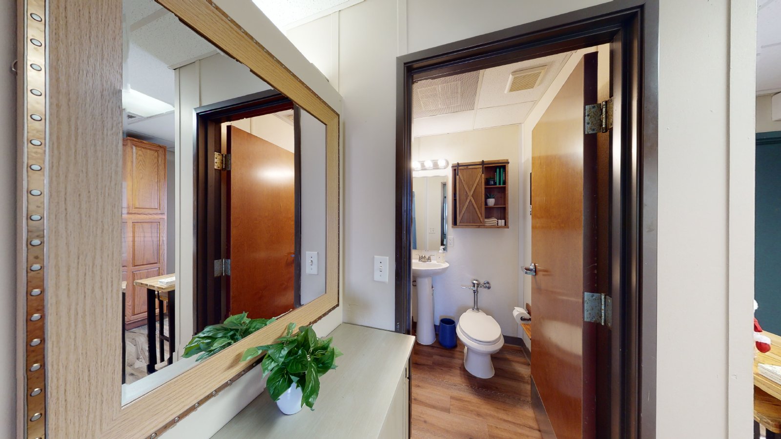 5585 Straub 102 property image