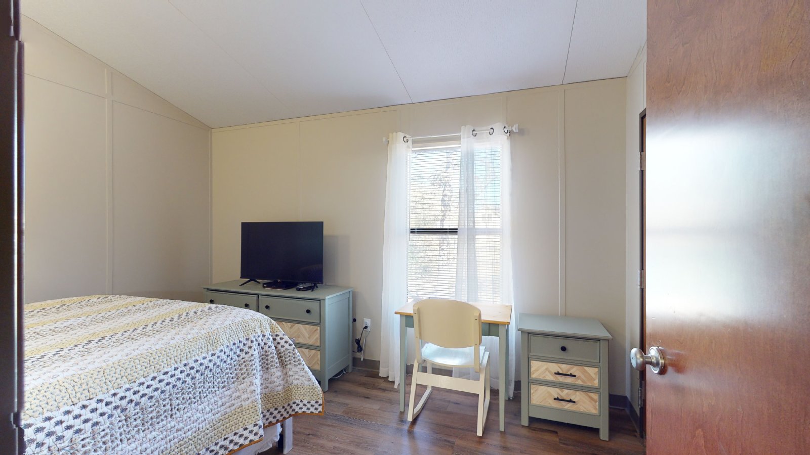 5585 Straub 102 property image