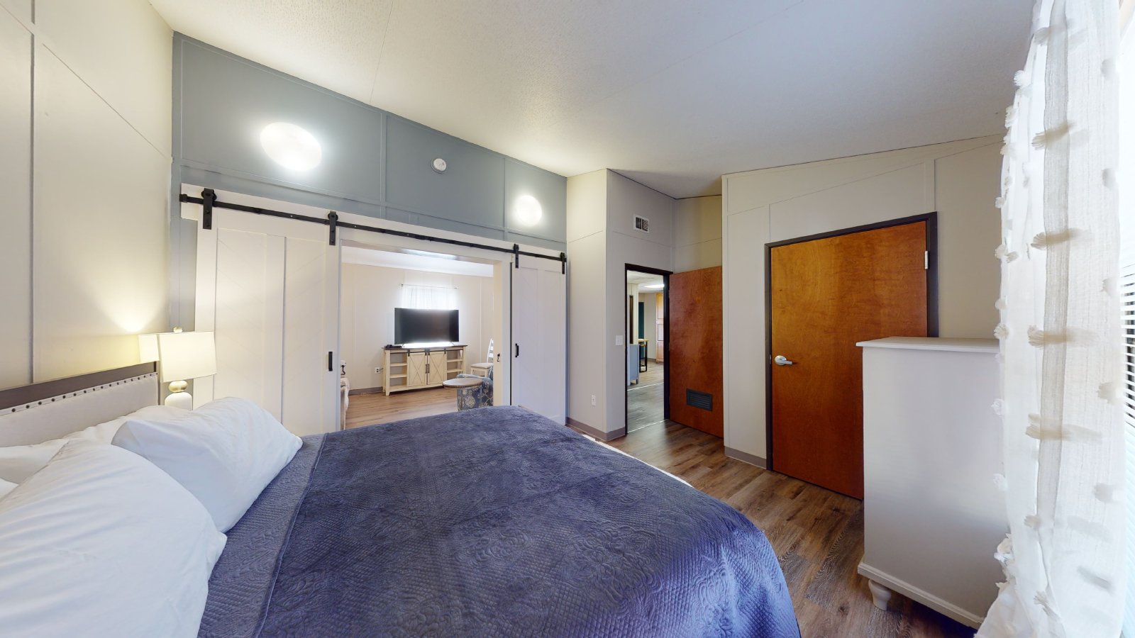 5585 Straub 102 property image