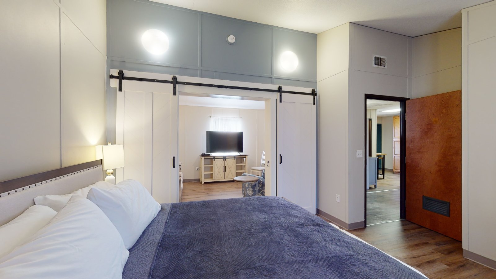 5585 Straub 102 property image