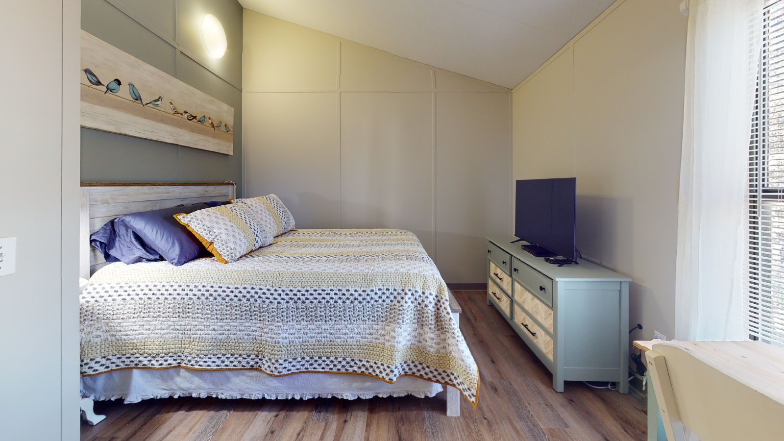 5585 Straub 102 property image