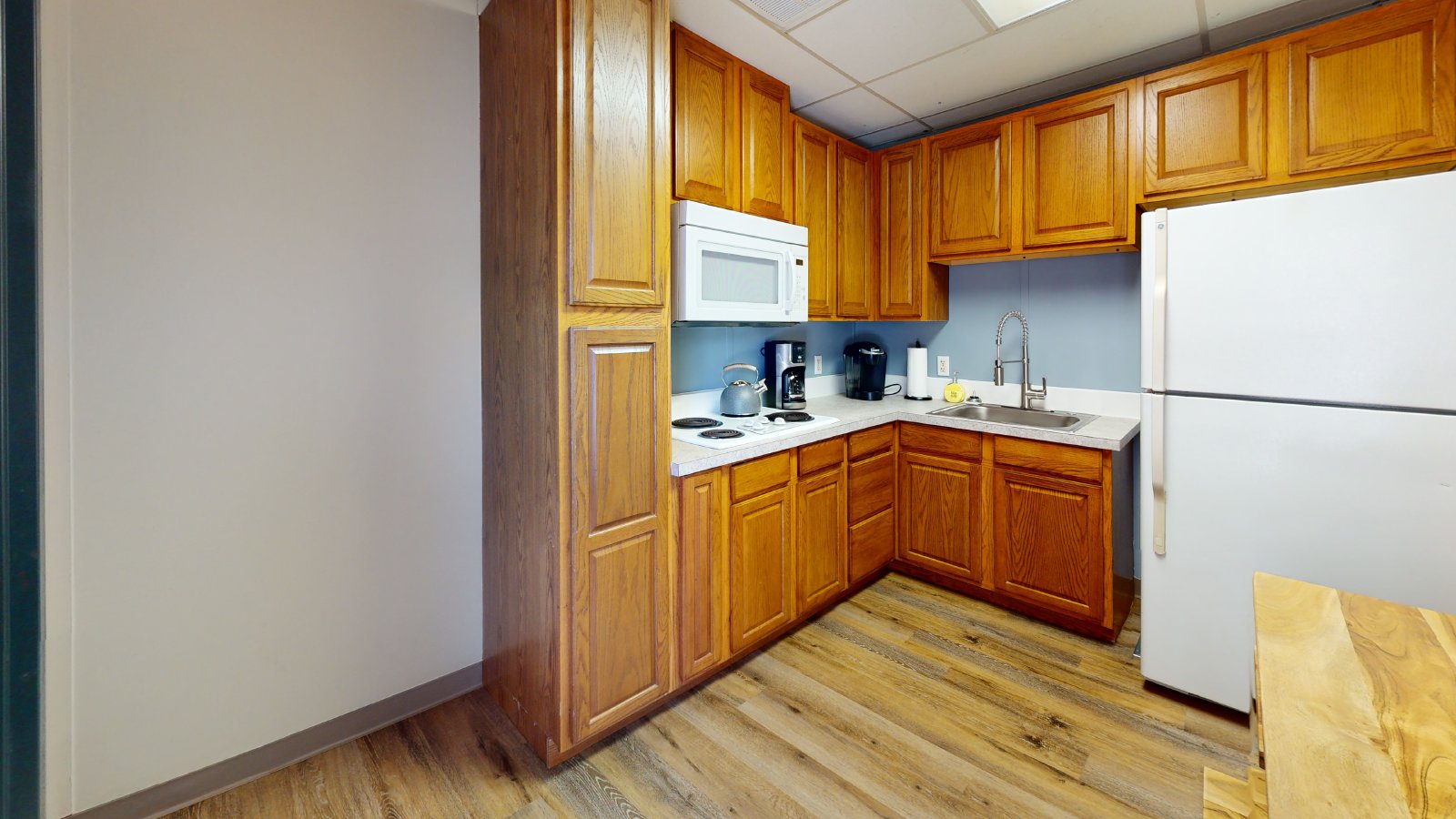 5585 Straub 102 property image