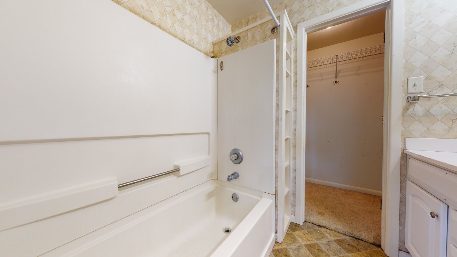 1207 Lawyer property image