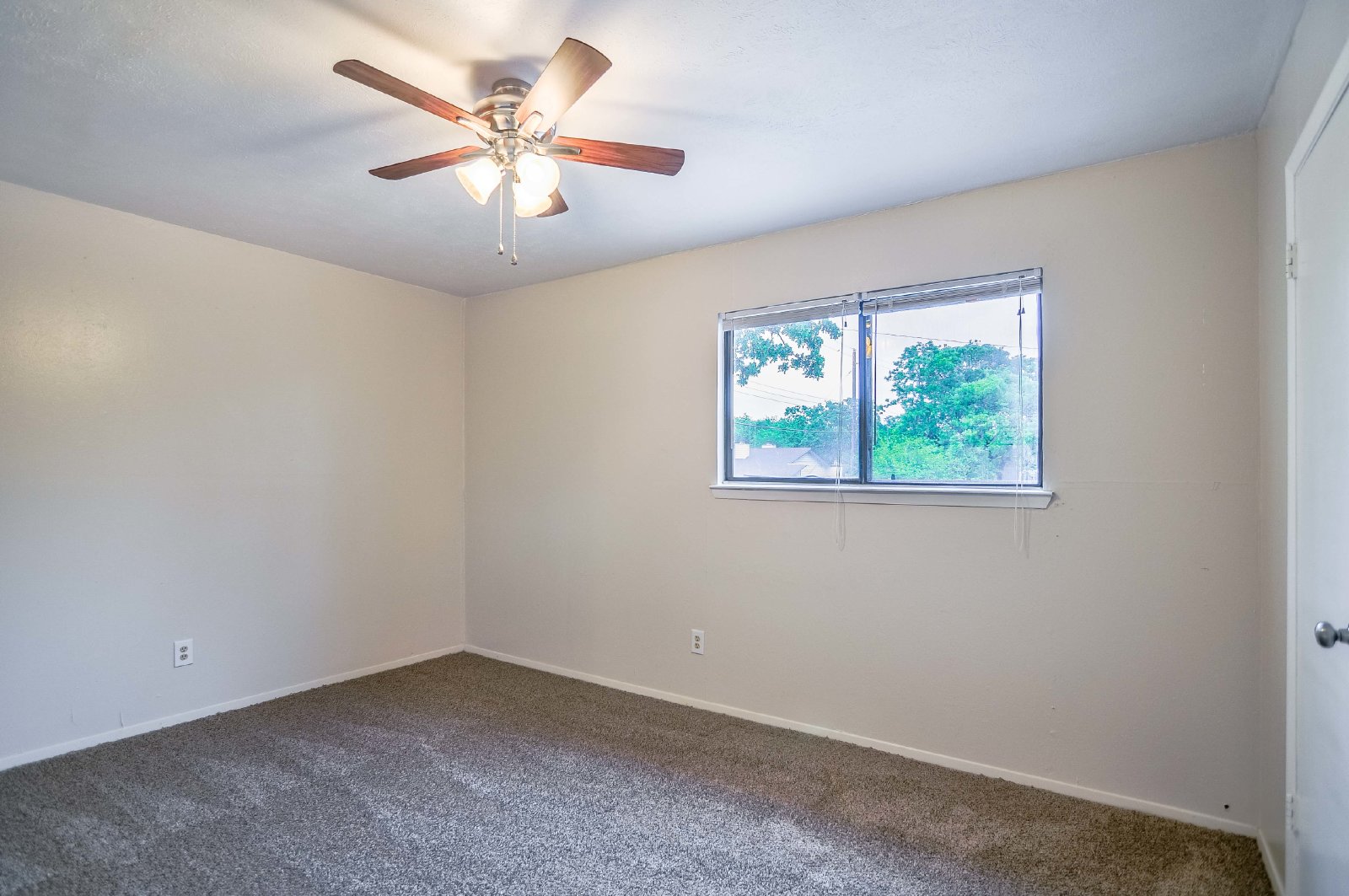 1002 Verde Dr. A property image